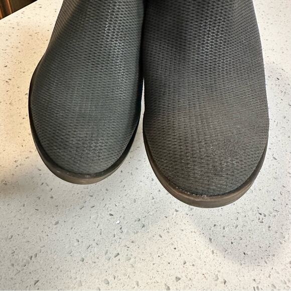 Kensie Gerona Textured Gray Ankle Booties Low Block Heel Size 9M - Picture 9 of 10